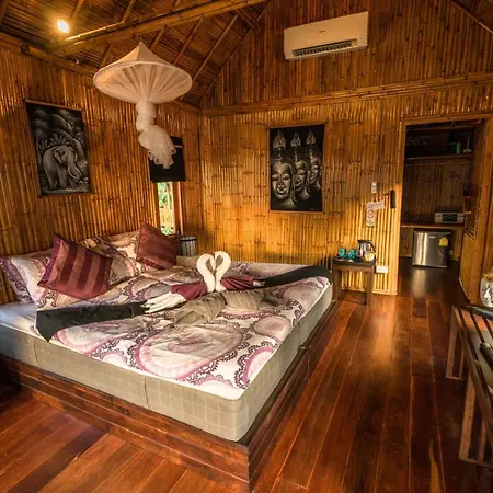 Lazy Days Bungalows-3