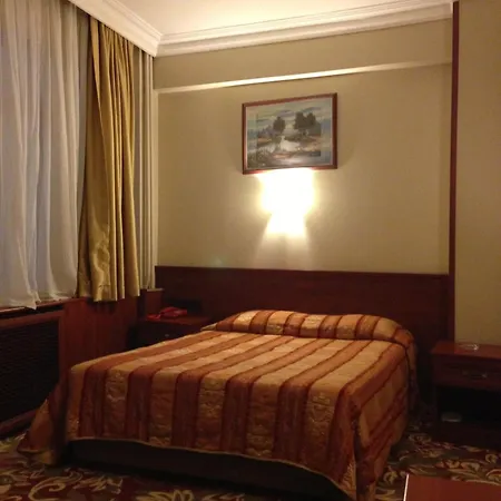 Hotel Monopol-2