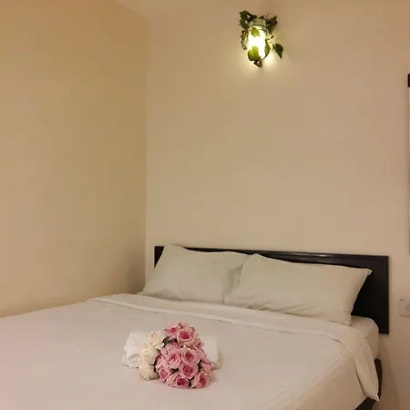 Live Com Hotel-2