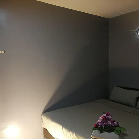 Live Com Hotel-2