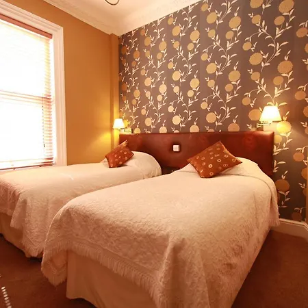 Brentwood Guest House-2
