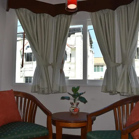 Karon Cafe Inn-2