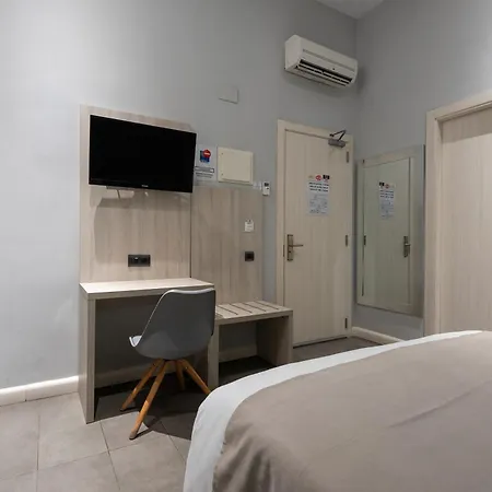Plaza Goya Rooms-3