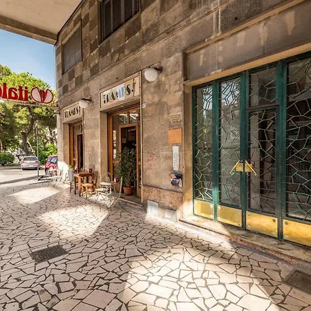 Nelli Rooms - Via Veneto-3