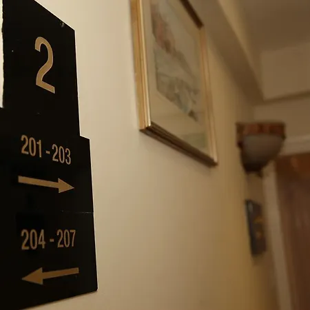 Holland Court Hotel-3