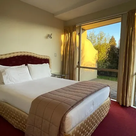 Chantillys Motor Lodge-2