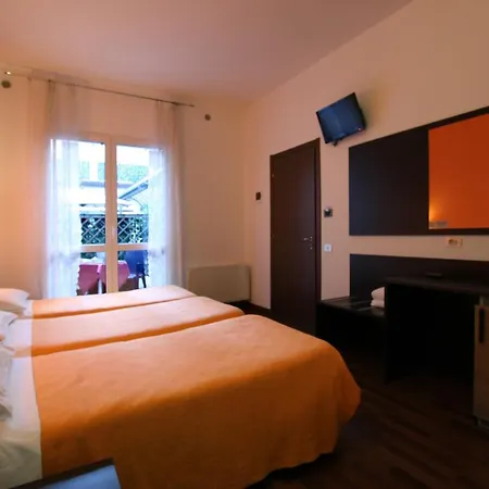 Lux Hotel Durante-2