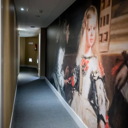 Hotel Meninas - Boutique Opera-3