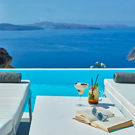 Villaki Oia-3