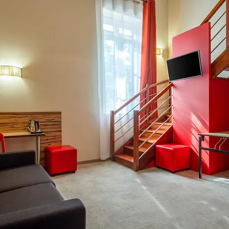 Aparthotel Adagio Lyon Patio Confluence-3