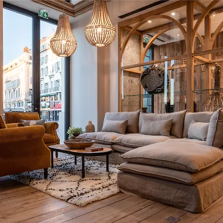 Maisons Du Monde Hotel & Suites - Marseille Vieux Port-3