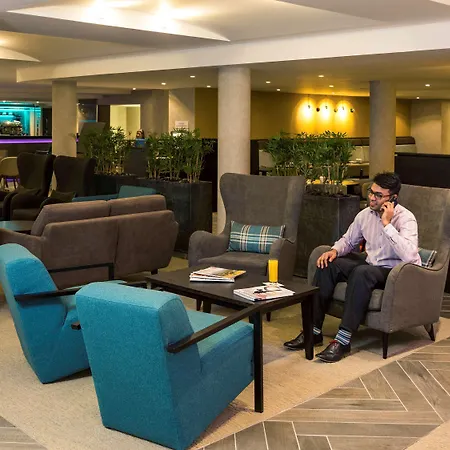 Mercure London Heathrow Airport-3