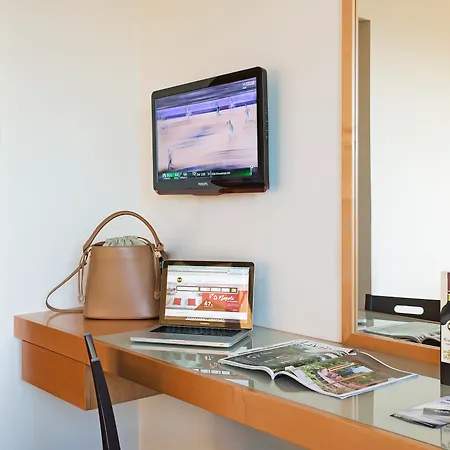 B&B Hotel Pisa Airport-3