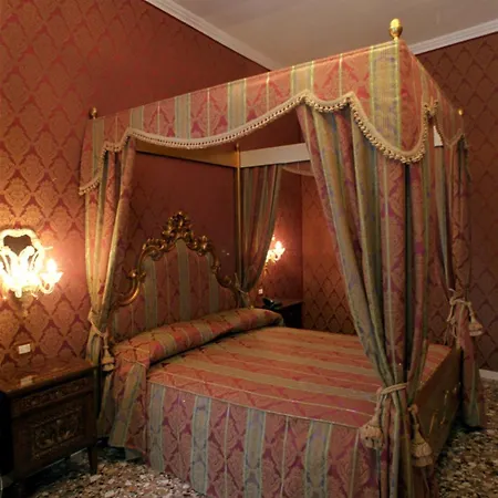 Casa Pisani Canal-3