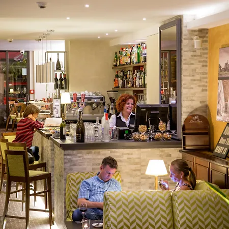 Hotel Oxford-3