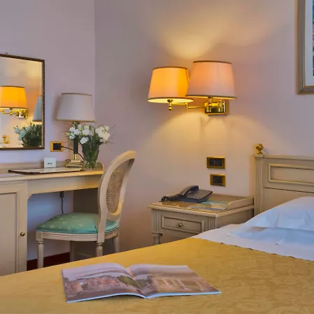 Grand Hotel Villa Politi-3