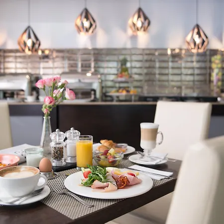 Rubin Wellness & Conference Hotel-3
