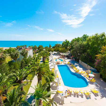 Club Aqua Plaza-3