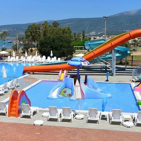 Ramada Resort By Wyndham Akbuk-3