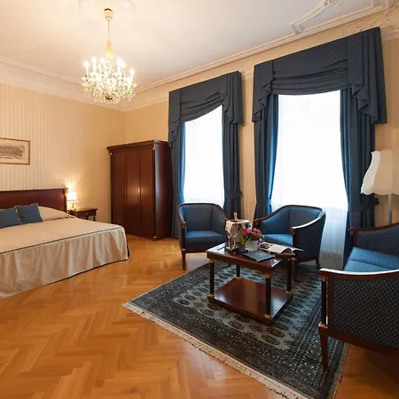 Hotel Ambassador-2