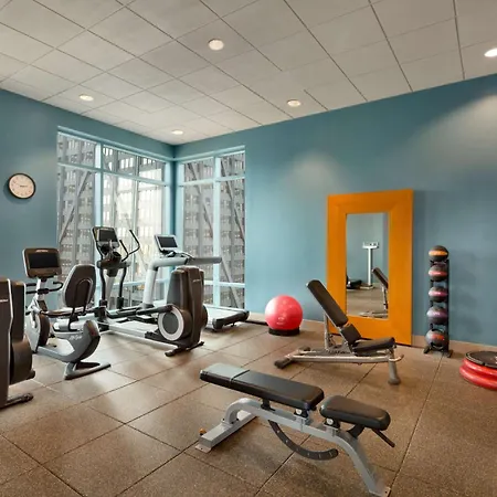 Hilton Chicago Magnificent Mile Suites-3