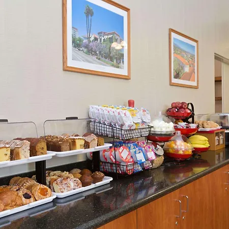 Ramada By Wyndham Santa Barbara-3
