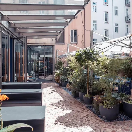 Hotel Bleibtreu Berlin By Golden Tulip-2