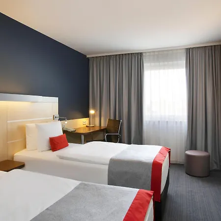 Holiday Inn Express Frankfurt Messe By Ihg-3