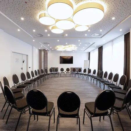 Airporthotel Berlin-Adlershof-2