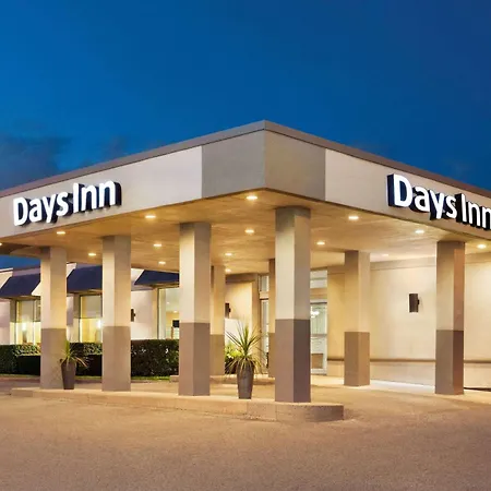 Days Inn By Wyndham London-2