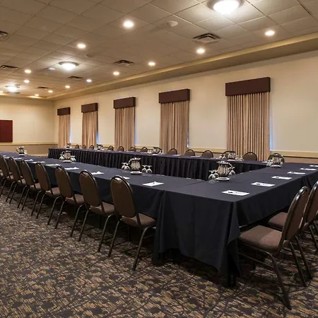 Best Western Plus Winnipeg Airport Hotel-2