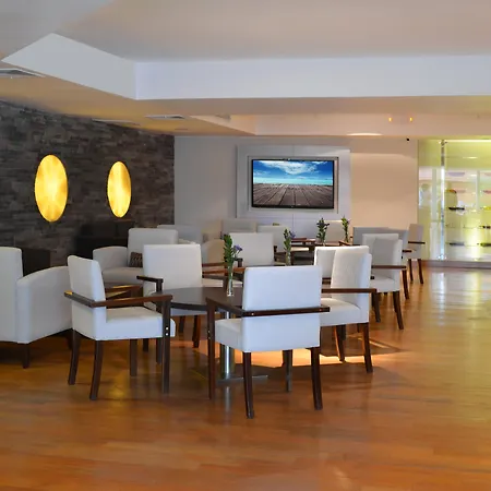Sol De Oro Hotel & Suites-3
