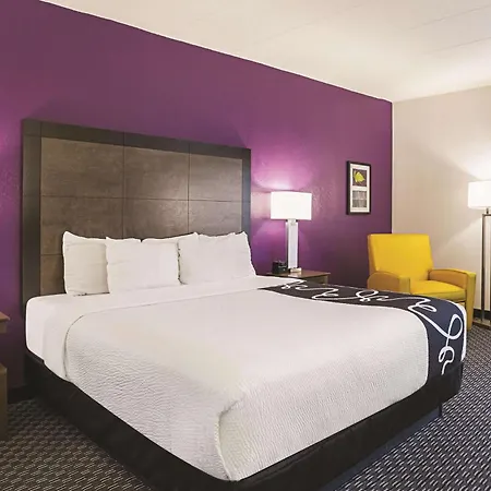 La Quinta By Wyndham Virginia Beach-3