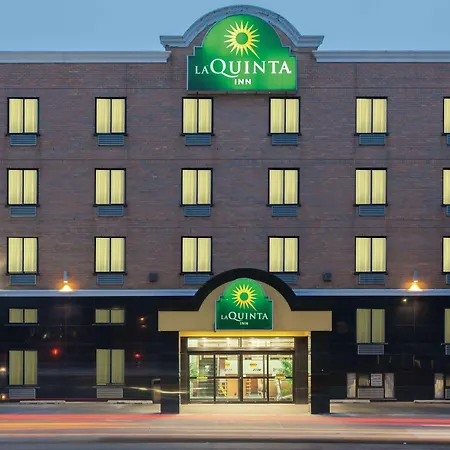 La Quinta Inn By Wyndham Queens-2