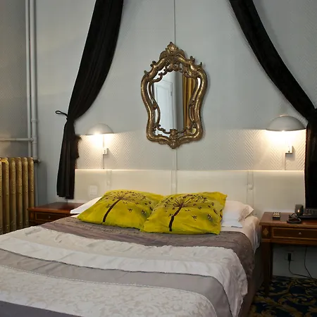 Hôtel Petit Saint-Honoré-2