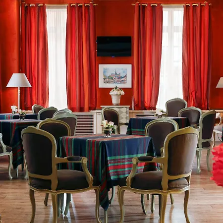 Grand Hotel de L'Univers-3