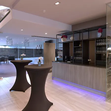 Hotel Charleroi Airport - Van Der Valk-2