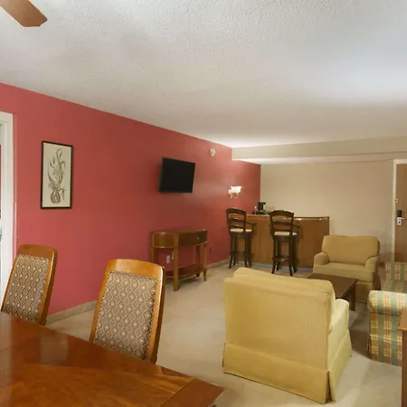 Ramada By Wyndham Raleigh-2