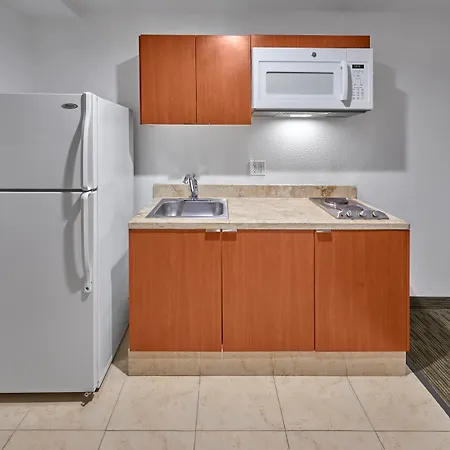 Extended Suites Monterrey Aeropuerto-3
