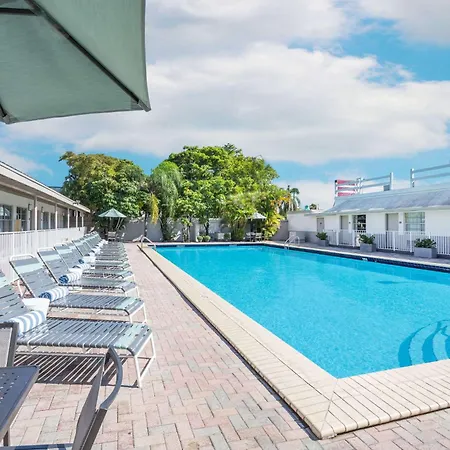Days Inn By Wyndham Miami Airport North-3
