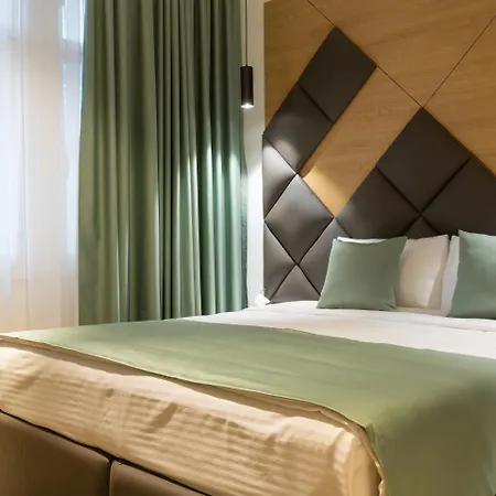 Capital Hotel Garni-2