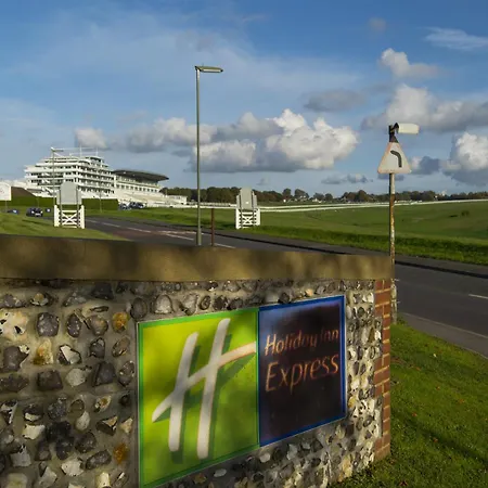 Holiday Inn Express London - Epsom Downs By Ihg-2