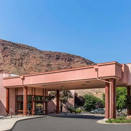 Quality Suites Moab Near Arches National Park-3