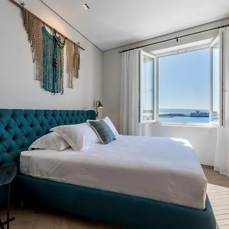 Seaview Luxury Retreat-3