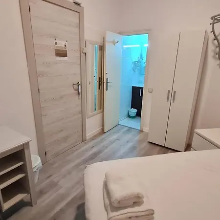 Hostal Eixample-2