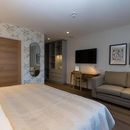 The Kingswood-2