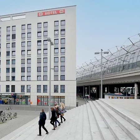 Meininger Hotel Berlin Hauptbahnhof-2