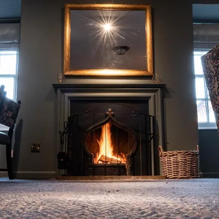 The Hawes Inn By Innkeeper'S Collection-2