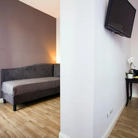 Colosseo Prestige Rooms-2
