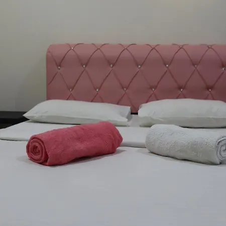The Explorers Guesthouse And Hostel-2